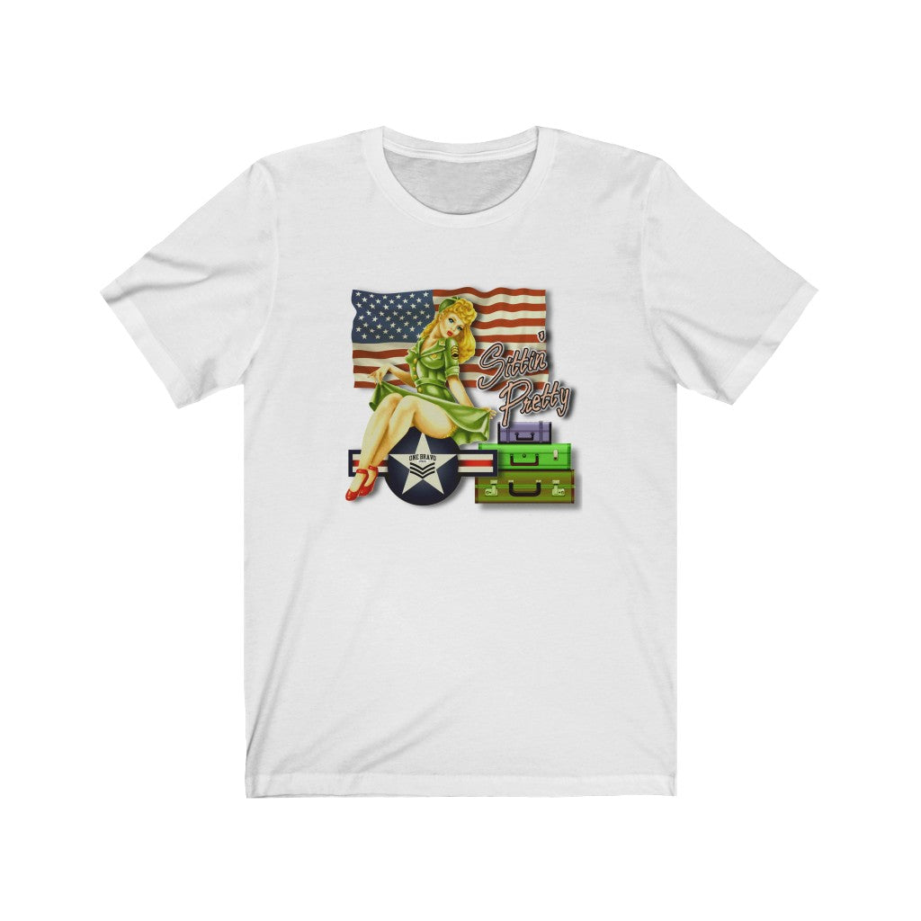 Sittin' Pretty Nose Art Unisex Tee