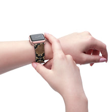 Load image into Gallery viewer, Snake Design # 4 Apple Watch Band
